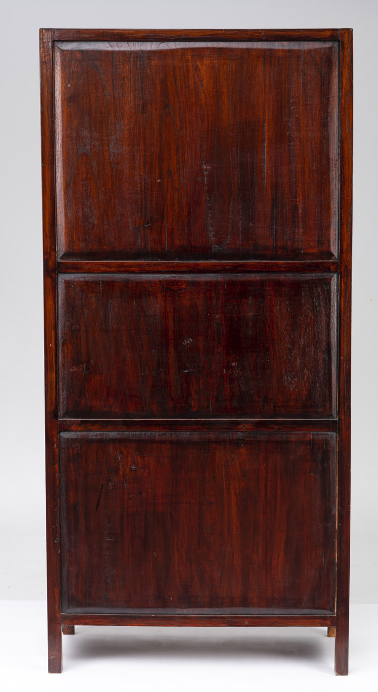 A WOODEN SHELF CABINET WITH TWO DRAWERS, CARVED WITH DRAGON DECORATION - Image 3 of 7