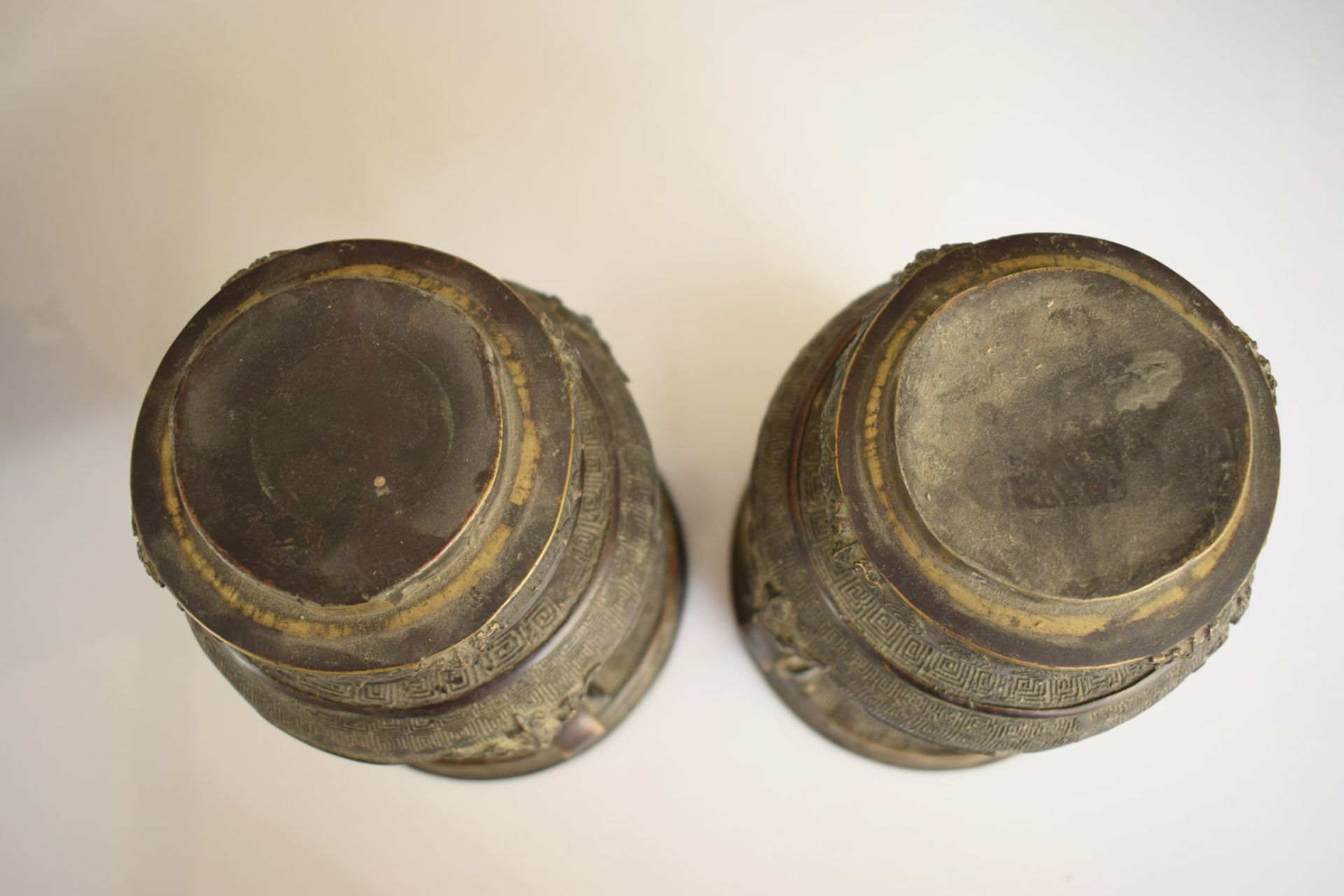 A PAIR OF BRONZE LANTERNS AND OTHER BRONZE WORKS - Image 10 of 24