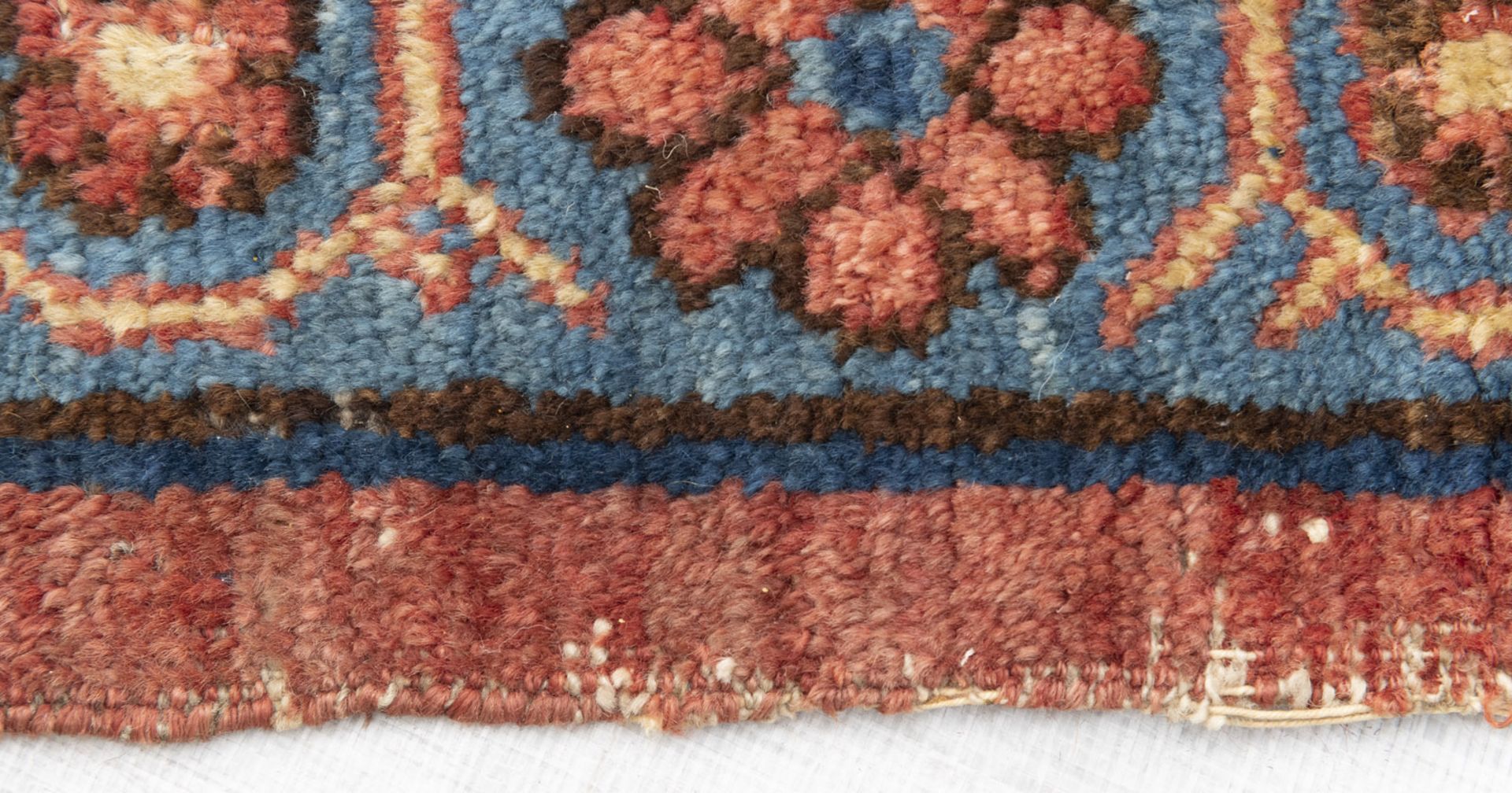 A KHOTAN RUG WITH MEDALLIONS - Image 2 of 8