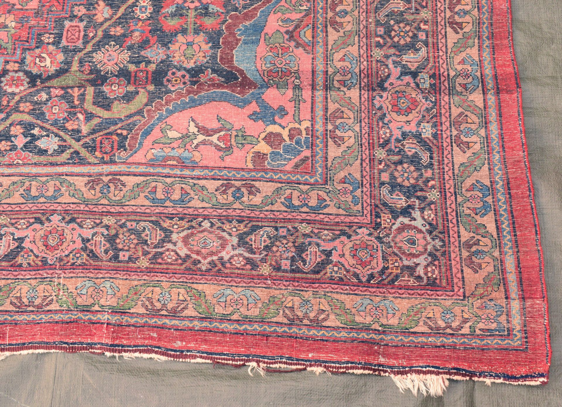 A BIDJAR MEDAILLON CARPET - Image 6 of 9