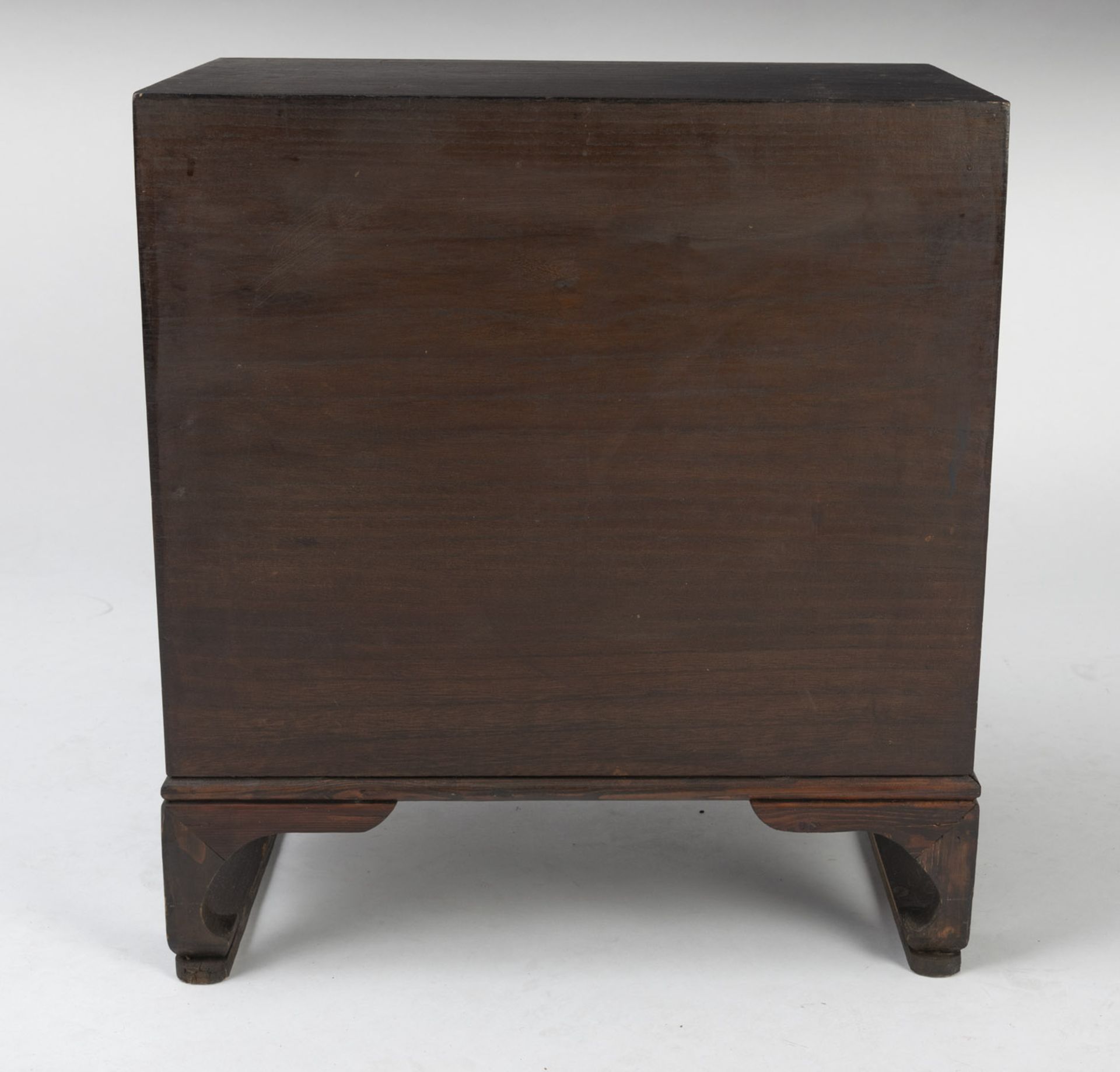 A SMALL WOOD CABINET WITH METAL FITTINGS AND TWO HANDLES, TWO SMALL DRAWERS INSIDE - Image 4 of 5