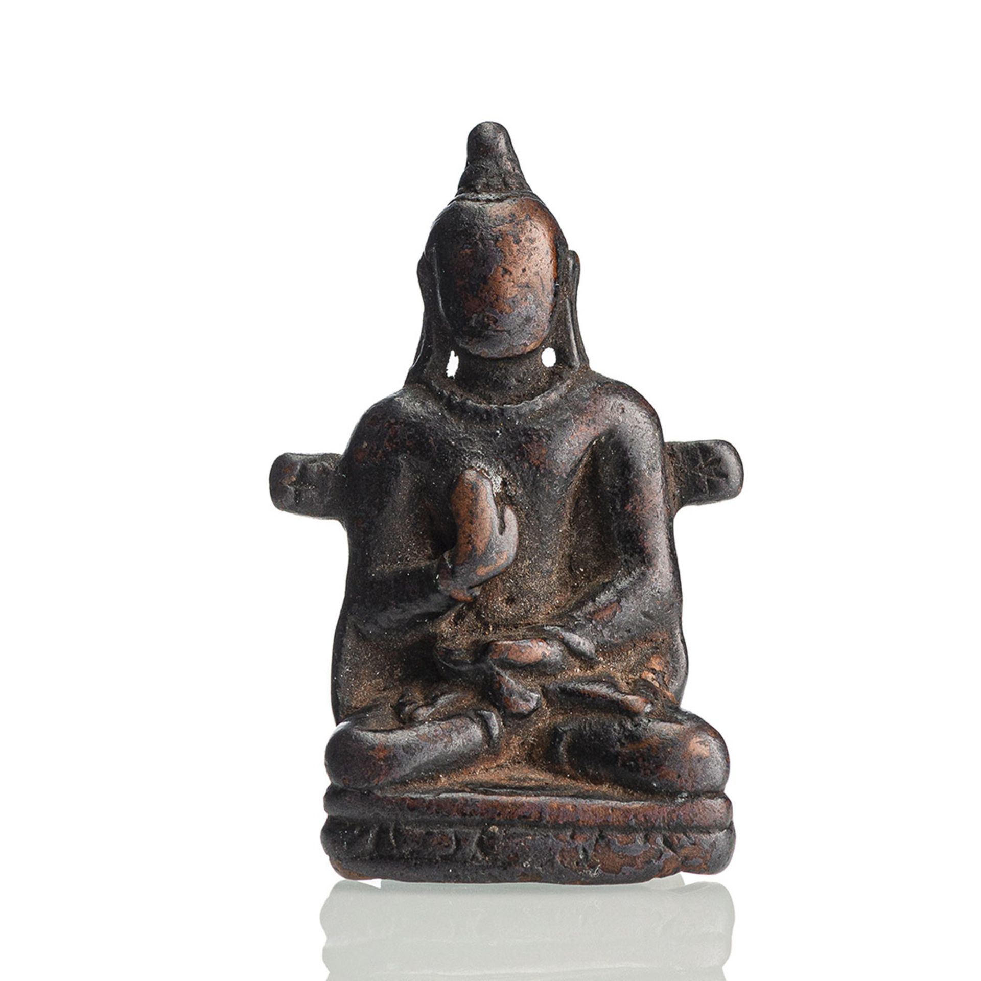 A BRONZE FIGURINE OF BUDDHA SHAKYAMUNI