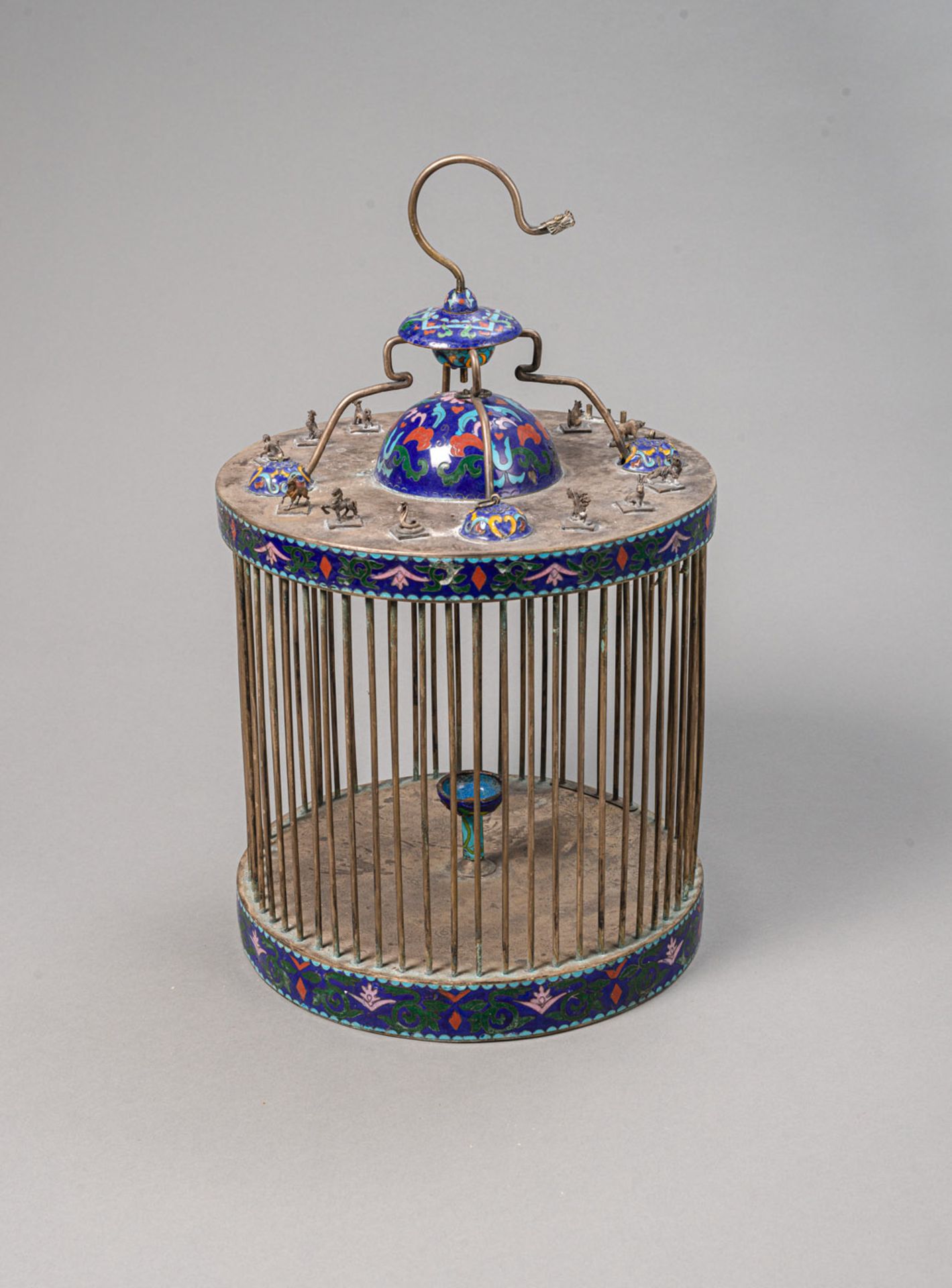 A SILVERED ENAMEL-DECORATED BIRD CAGE - Image 2 of 4