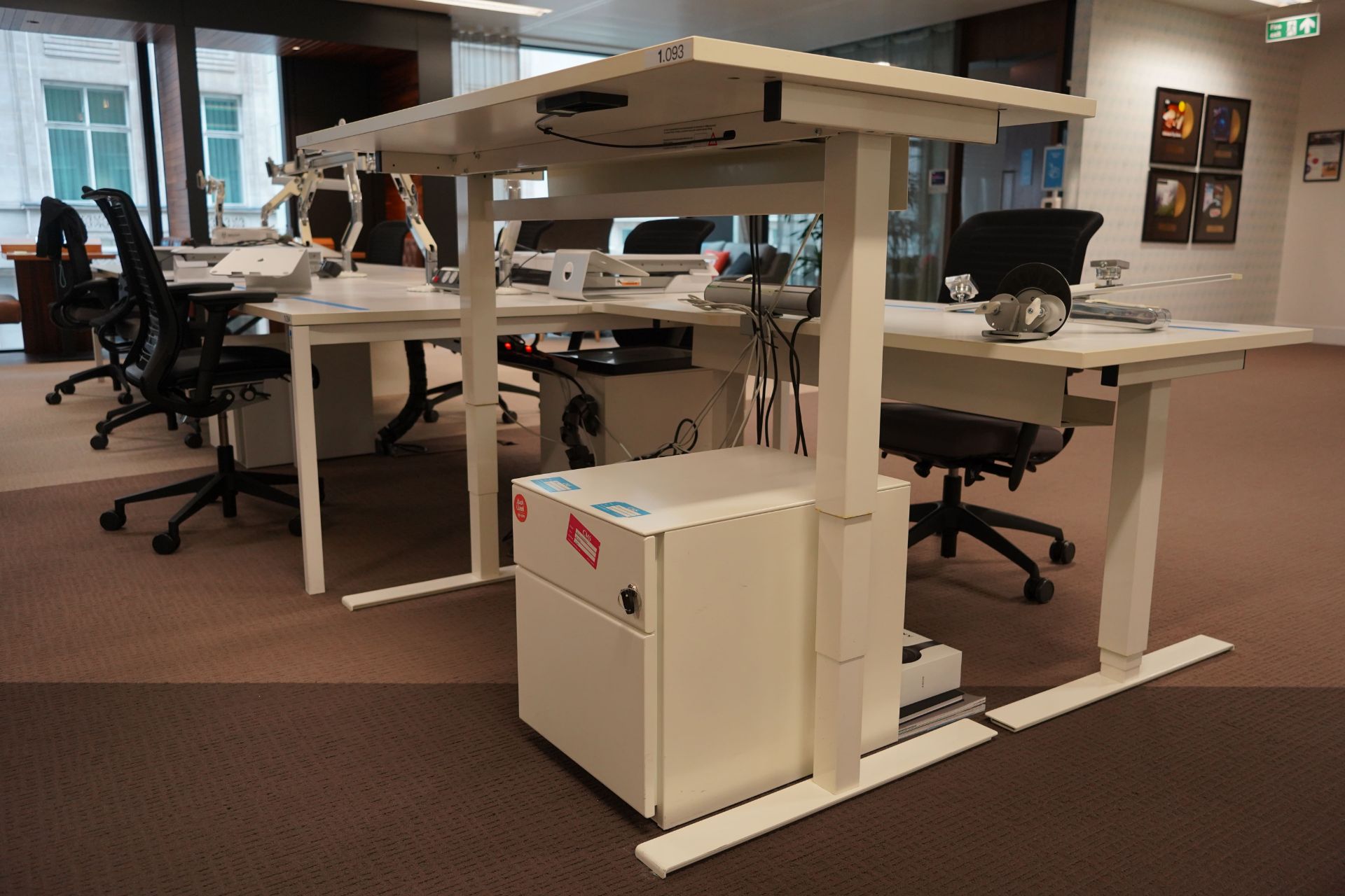 Sit Stand Desks - white - Image 4 of 6