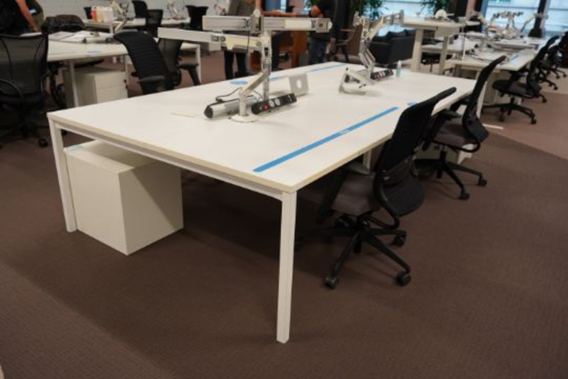 White Desks - Group of 4 - Image 3 of 12