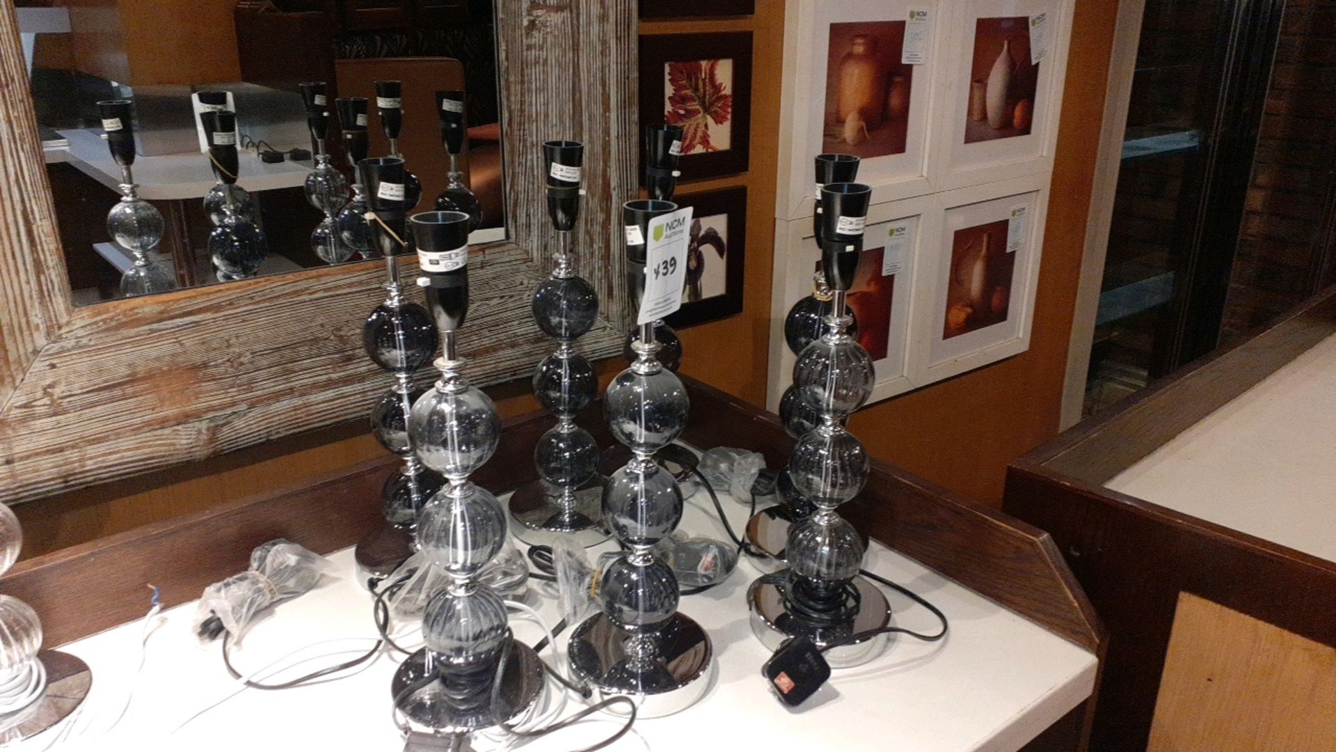 Table lamps - Image 2 of 2