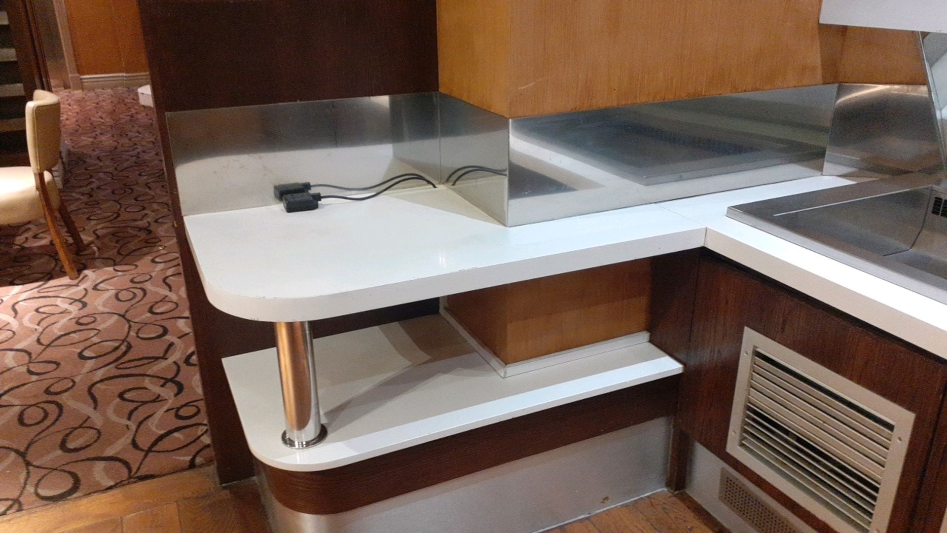 Servery unit - Image 3 of 8