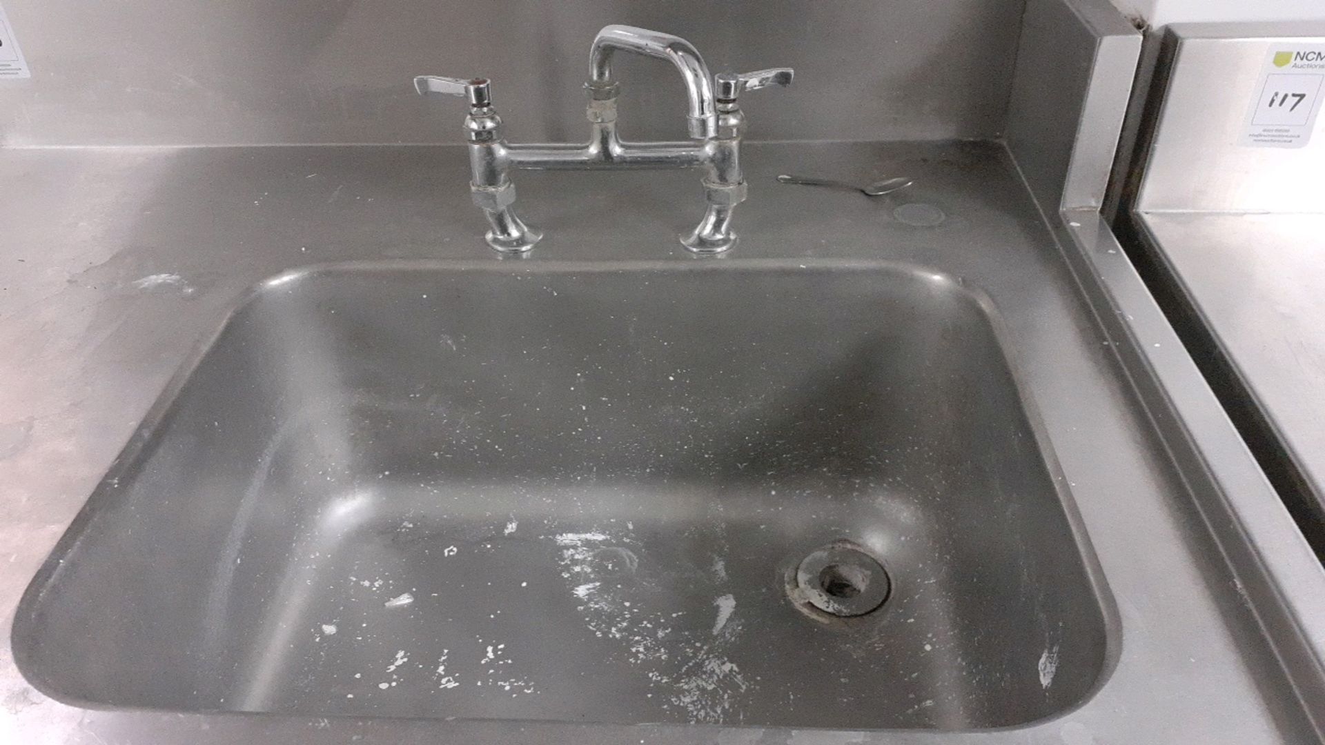 Sink unit - Image 2 of 2