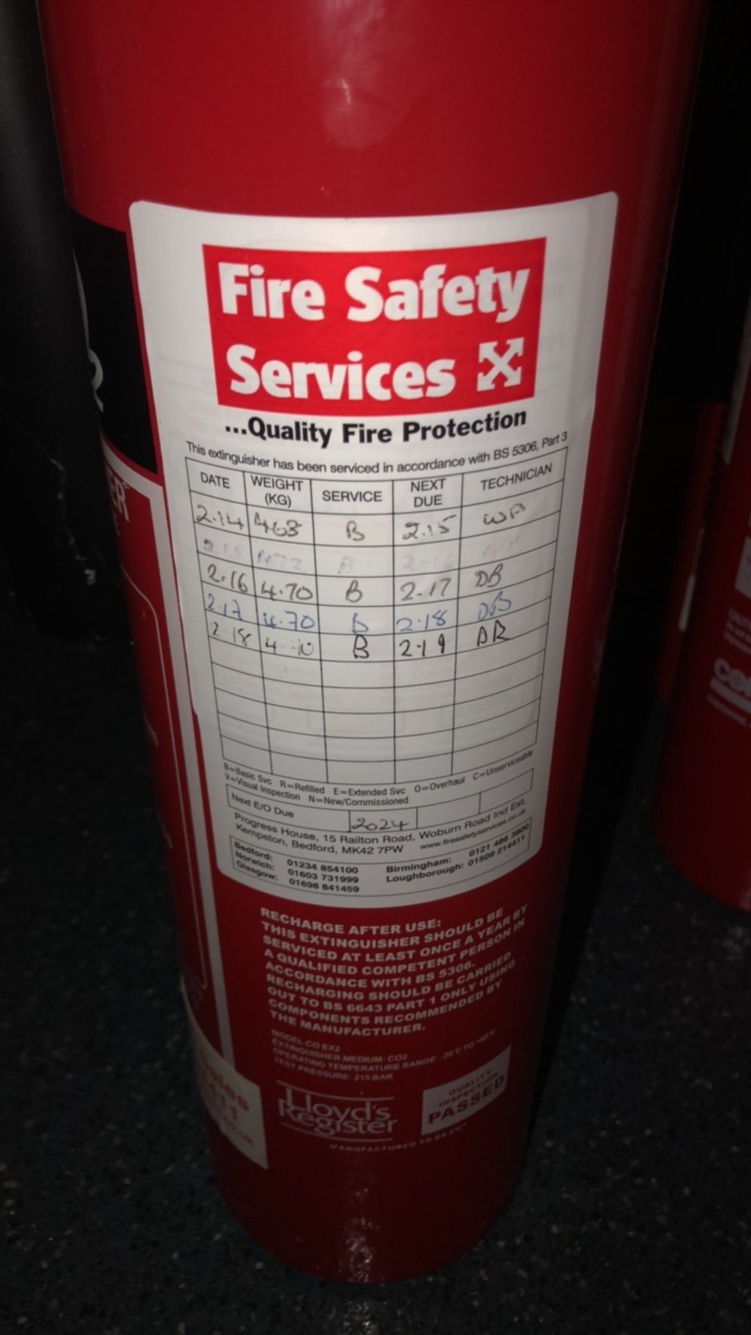 Fire extinguisher CO2 - Image 2 of 2