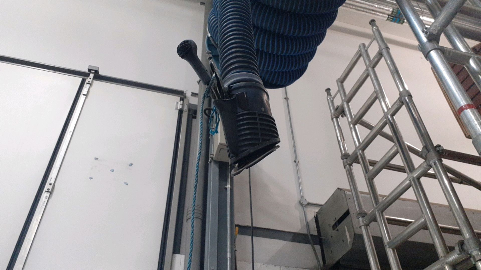 Dust Extraction Line - Image 2 of 2