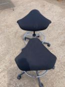 Saddle chairs X2