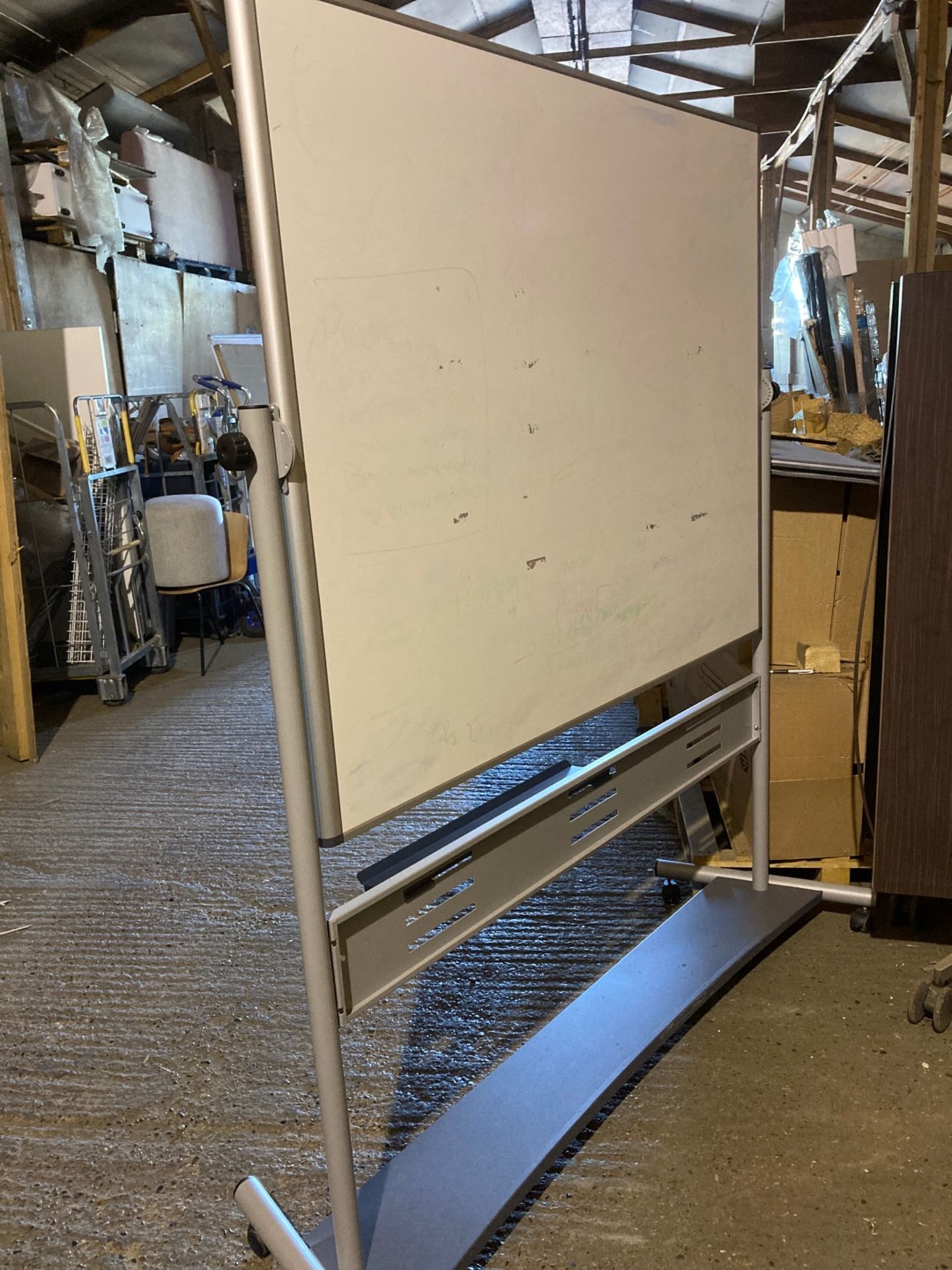 Large portable whiteboard - Image 3 of 3