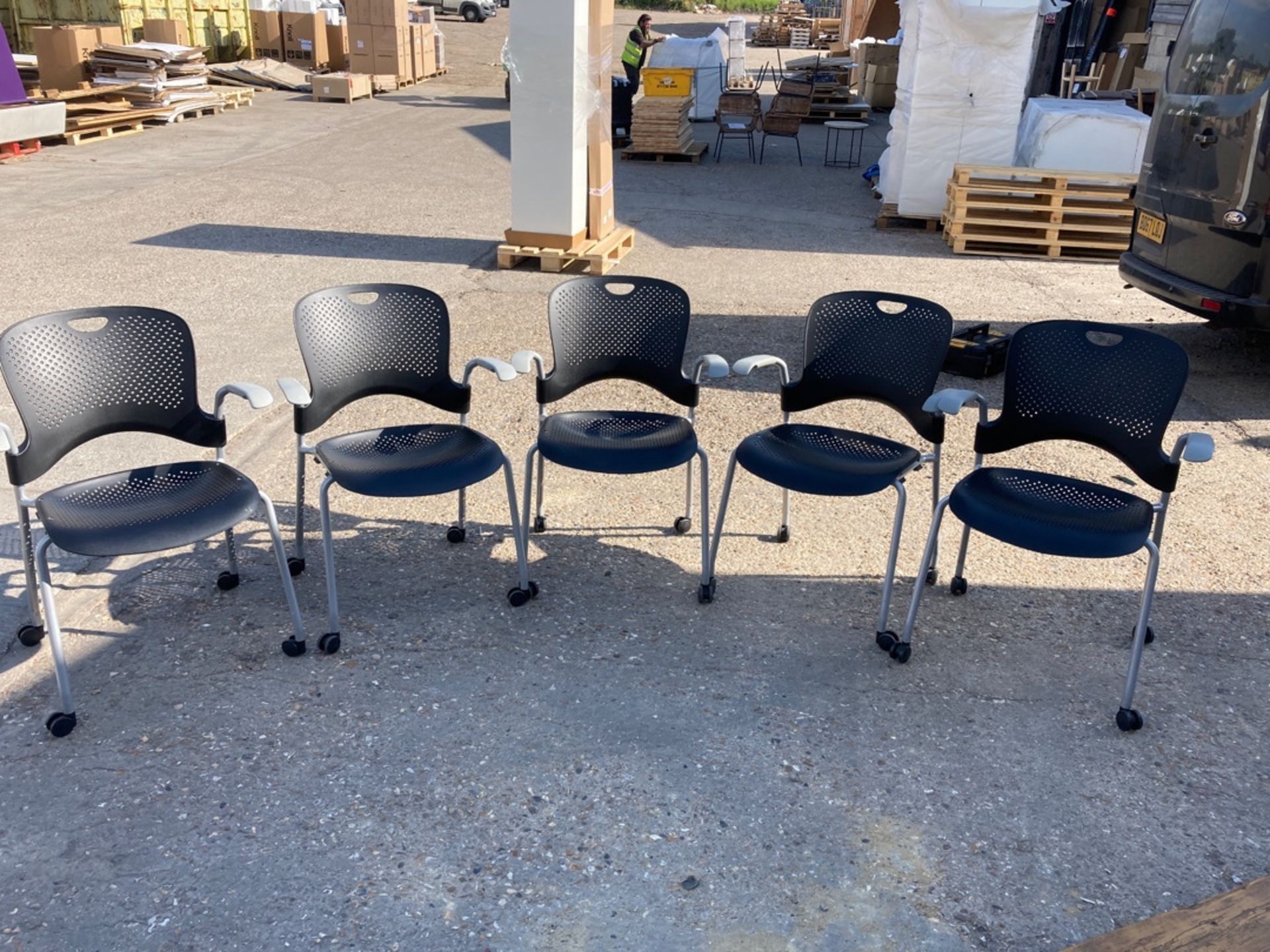 Stackable chairs x5