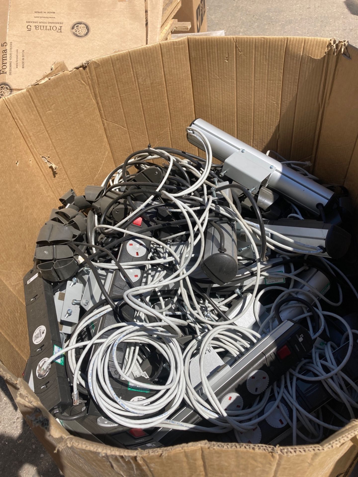 Large box of extension leads and power bars - Image 2 of 2