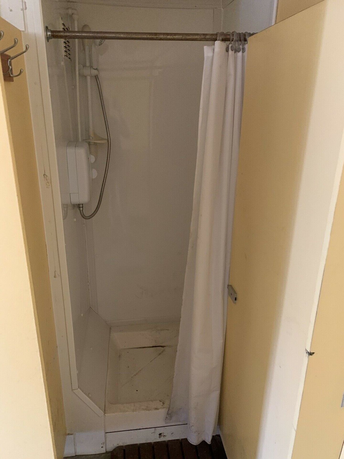 32ft Portable Toilet Block Shower Block Anti Vandal Steel Cabin - Image 9 of 10