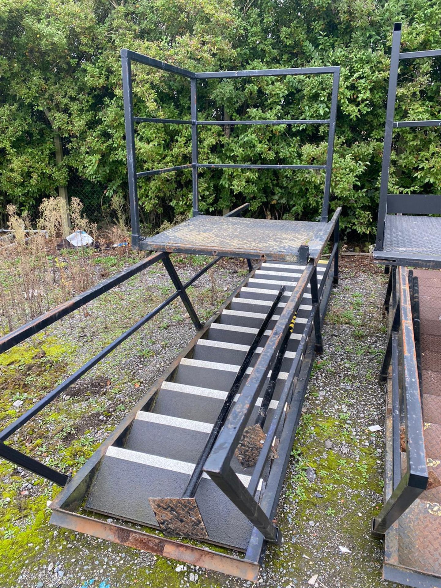 13 tread steel staircase and landing - Image 2 of 2