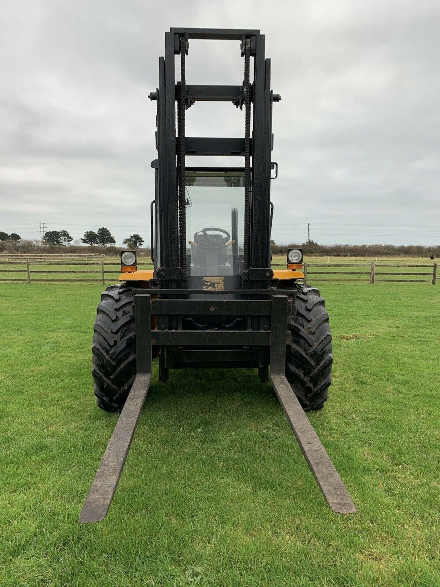 JCB 926 Forklift Rough Terrain PERKINS DIESEL Forklift - Image 5 of 7