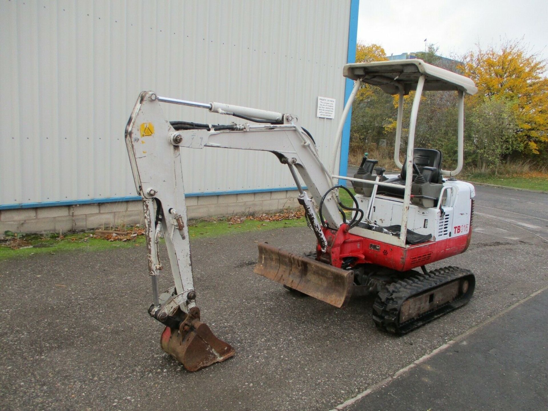 2009 Takeuchi TB016 mini digger excavator expanding tracks delivery arranged - Image 3 of 12