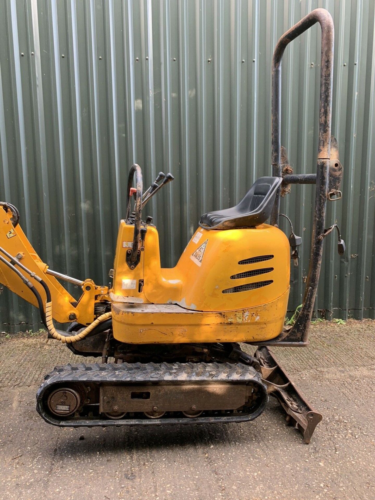 JCB 8008 MICRO DIGGER Mini Digger - Image 2 of 6