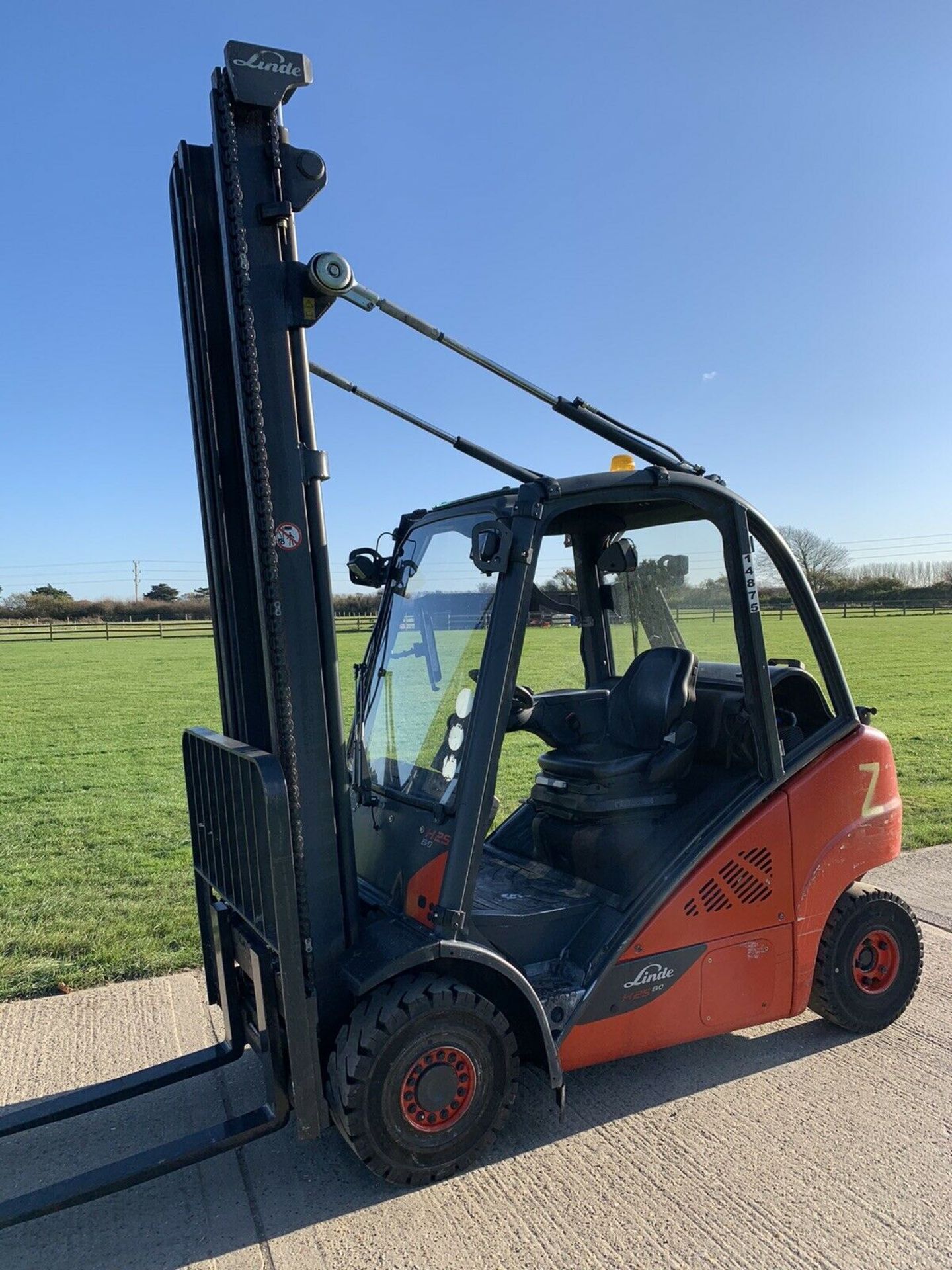 Linde H25 Gas Forklift - Image 2 of 8