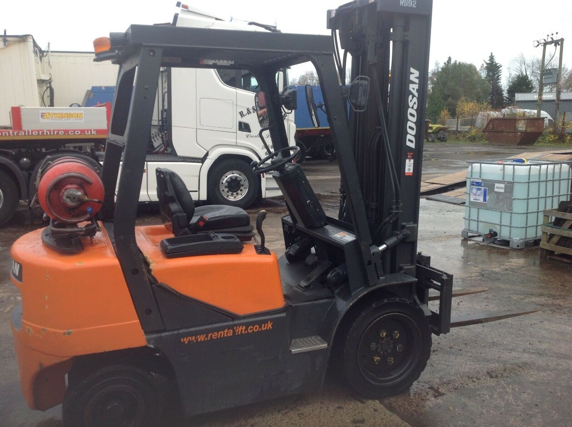 Doosan 2.5 ton gas forklift