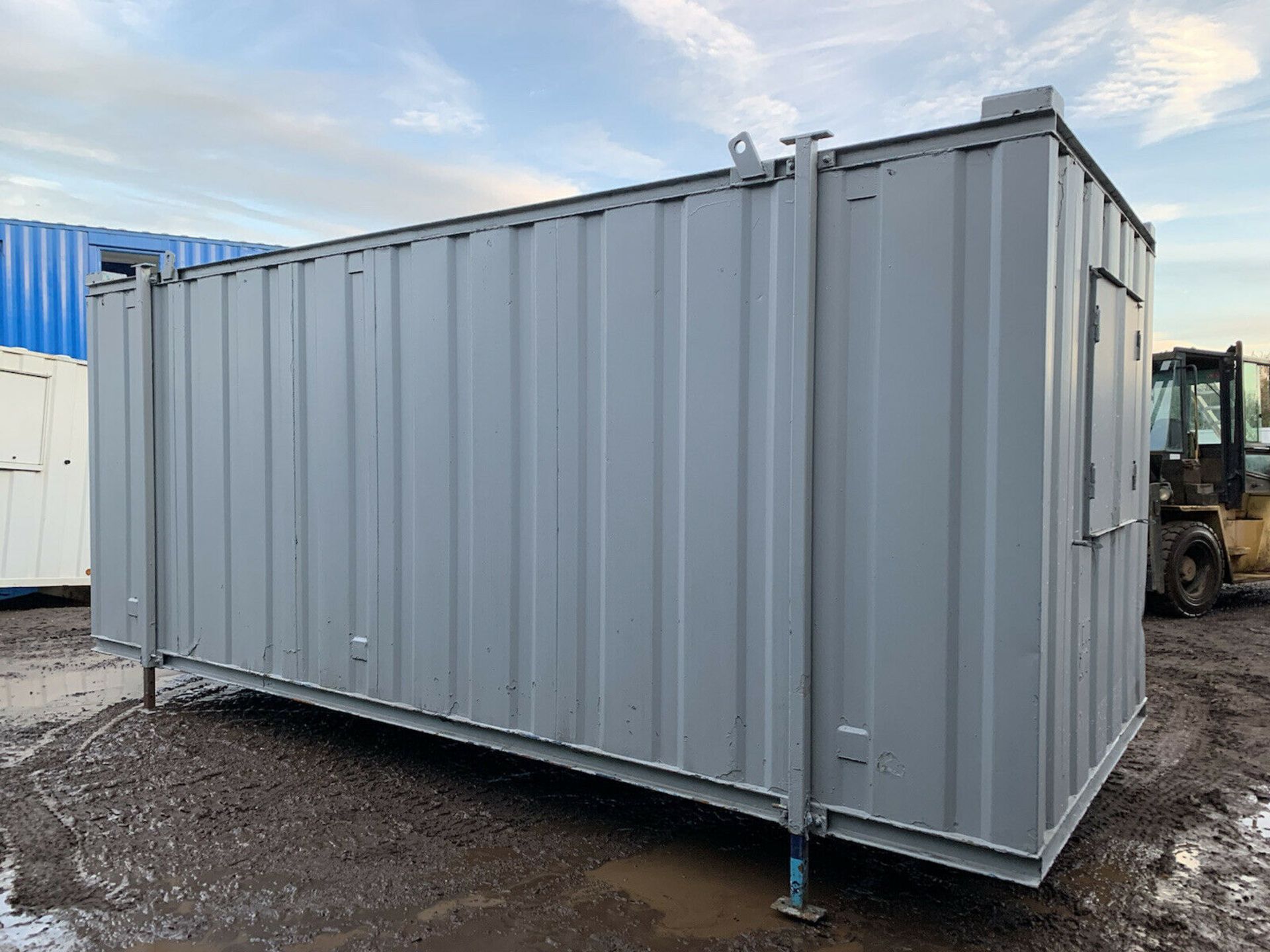 Site Office Portable Cabin 20ft Welfare Unit Anti Vandal Steel Container - Image 3 of 6