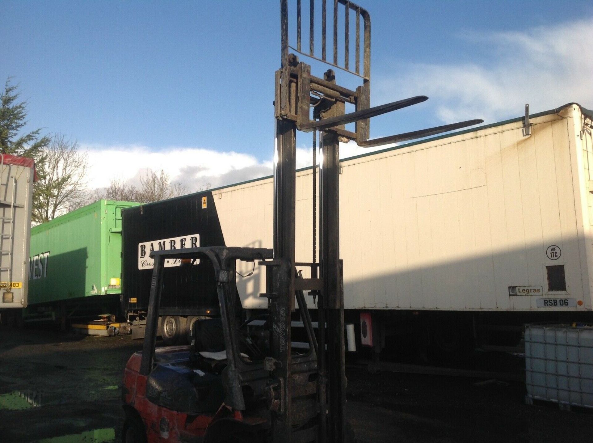 Toyota 2.5 ton diesel forklift - Image 5 of 5