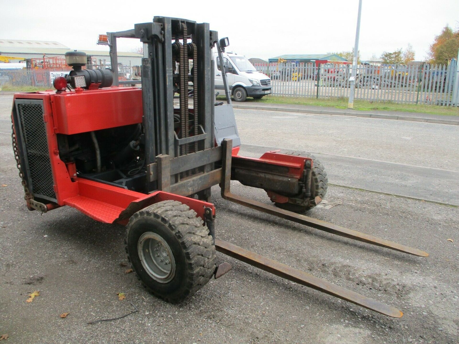 Moffett mounty truck mounted forklift fork lift poultry spec delivery arranged - Image 6 of 10