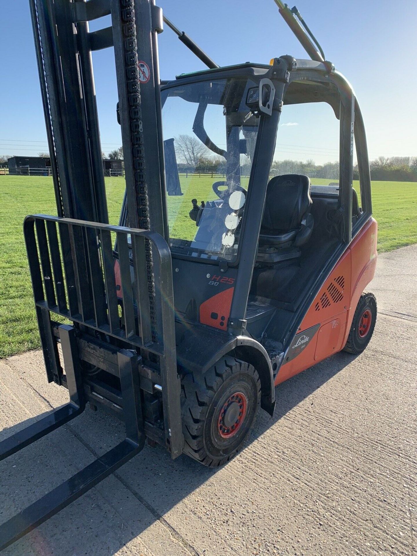 Linde H25 Gas Forklift - Image 6 of 7