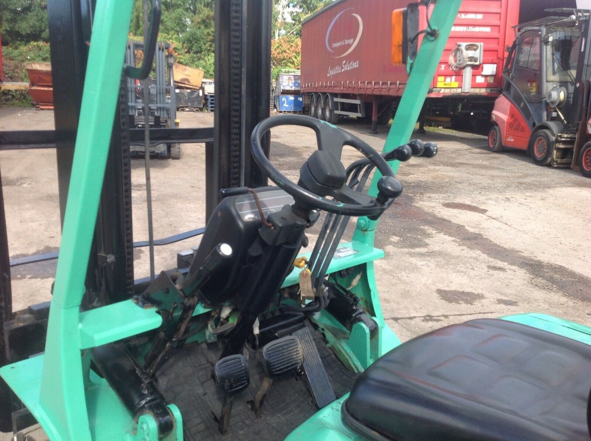 Mitsubushi 2.0 ton gas forklift - Image 3 of 3