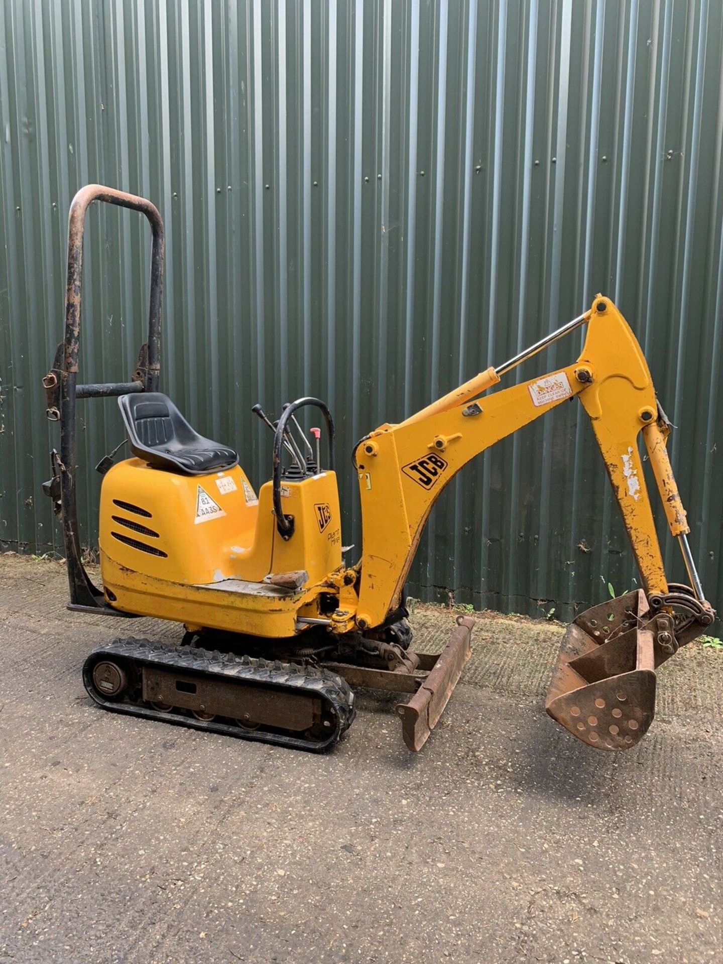 JCB 8008 Micro Digger Mini Digger - Image 3 of 8