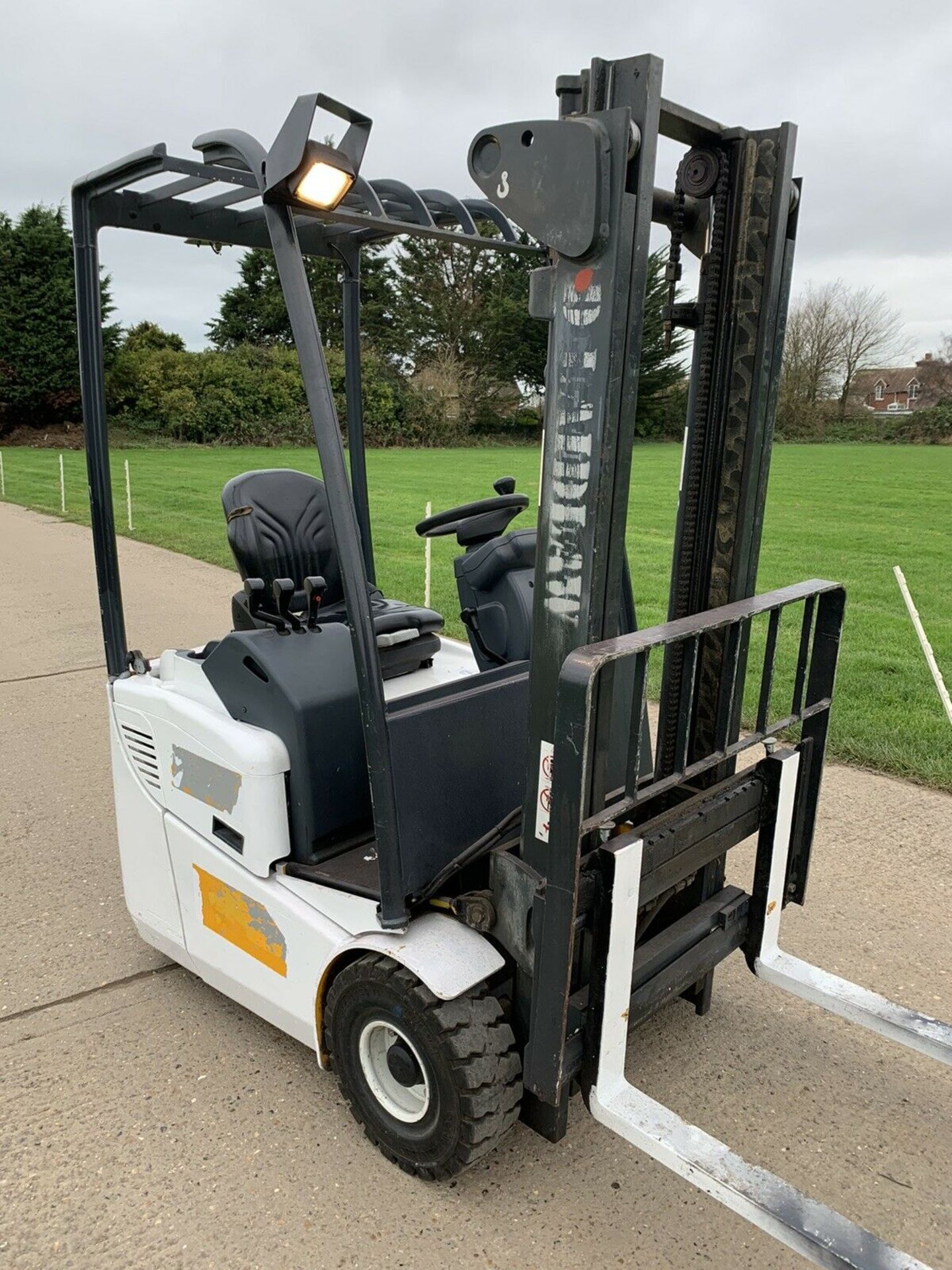 Jungheinrich 1 Tonne Electric forklift - Image 2 of 3