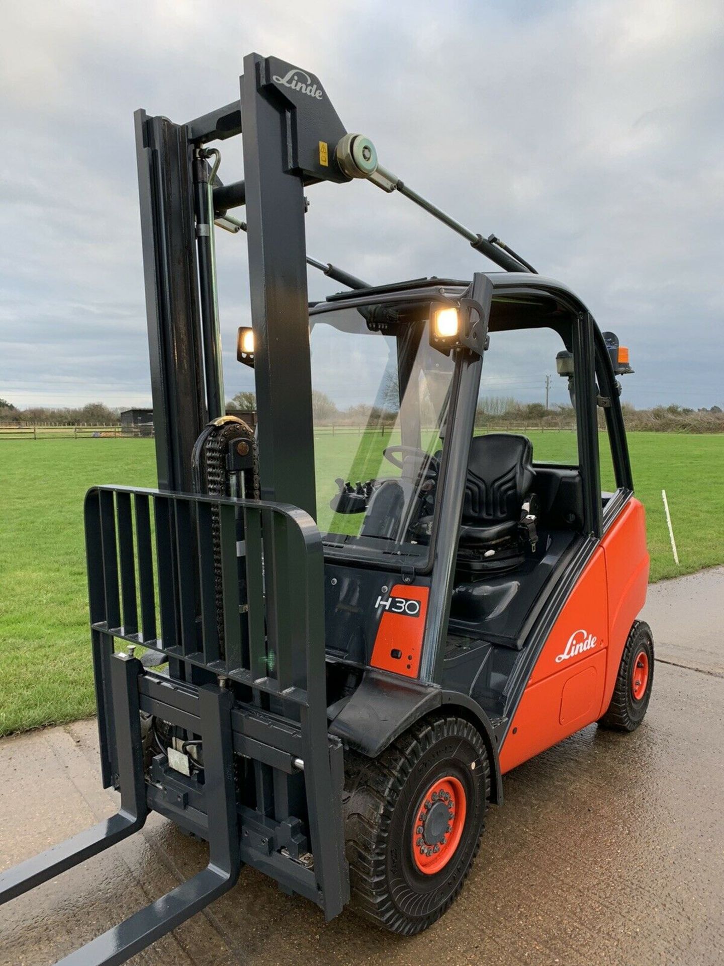 Linde H30 Diesel Forklift - Image 2 of 5