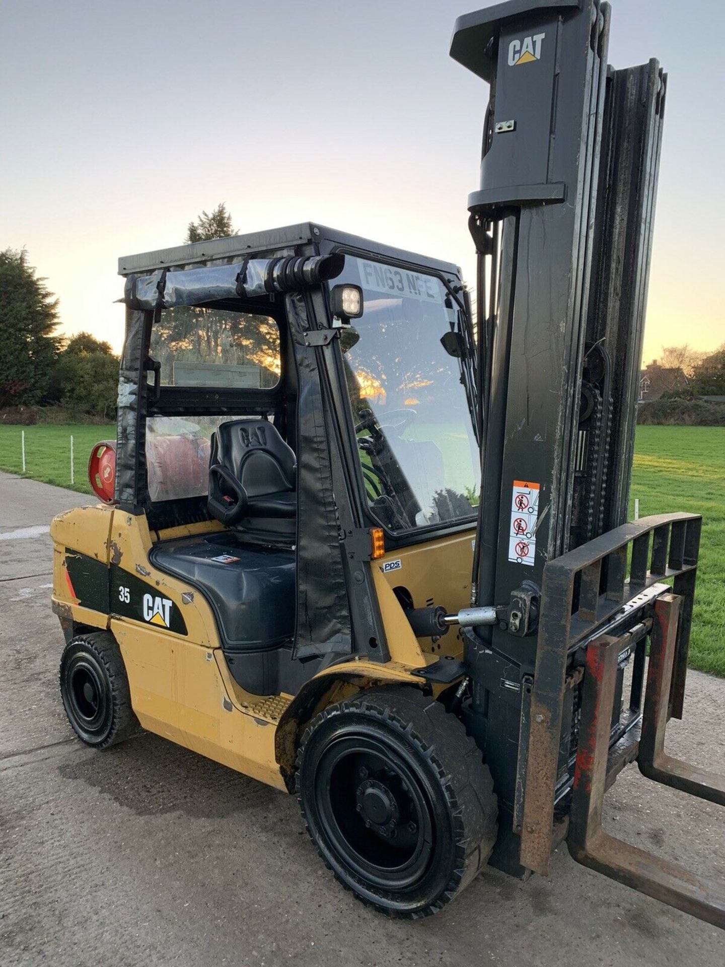 Caterpillar 3.5 Tonne Gas Container Spec Forklift - Image 3 of 6