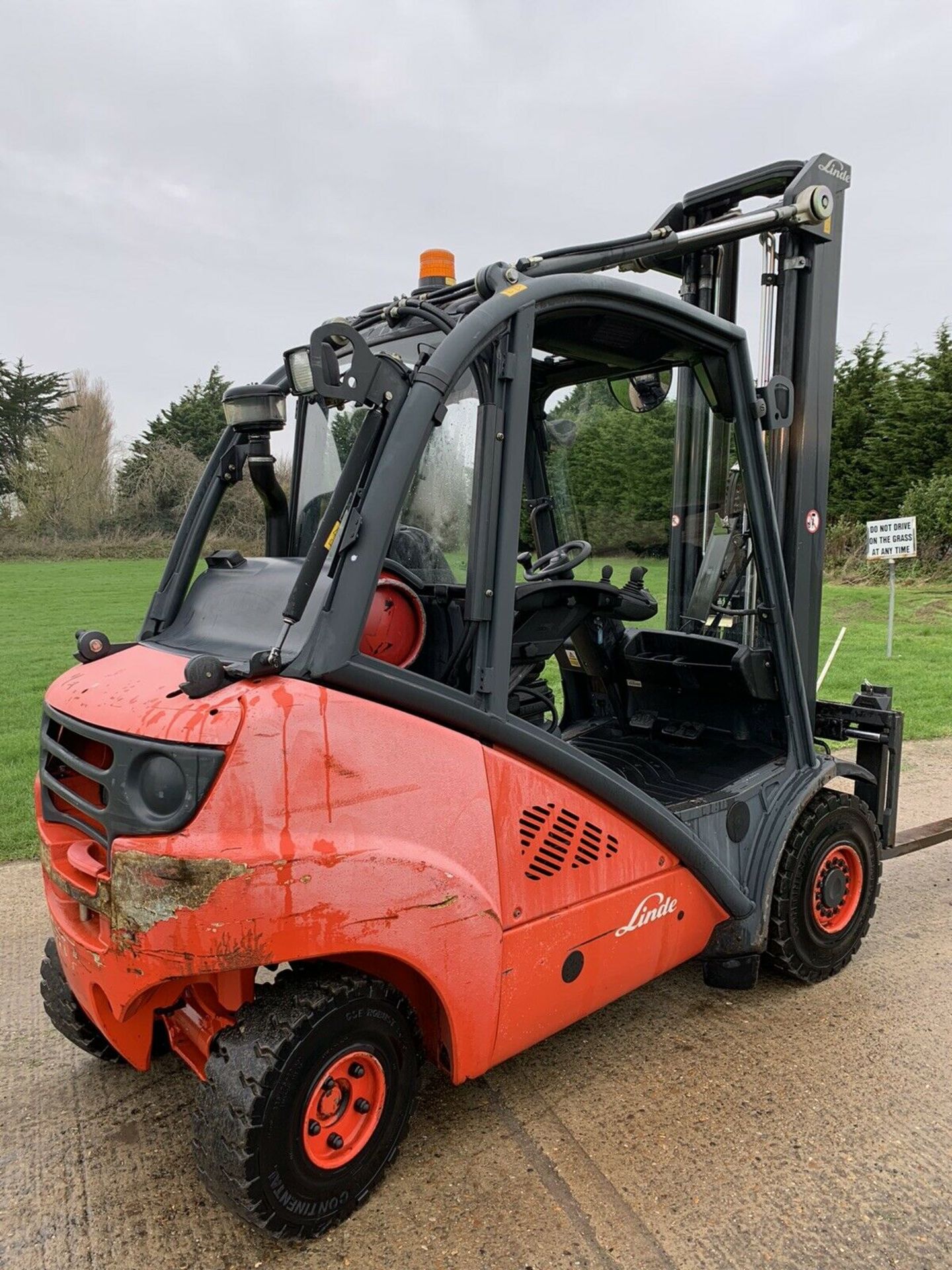 Linde H30 Gas Forklift 6.4 Triple Mast - Image 3 of 6