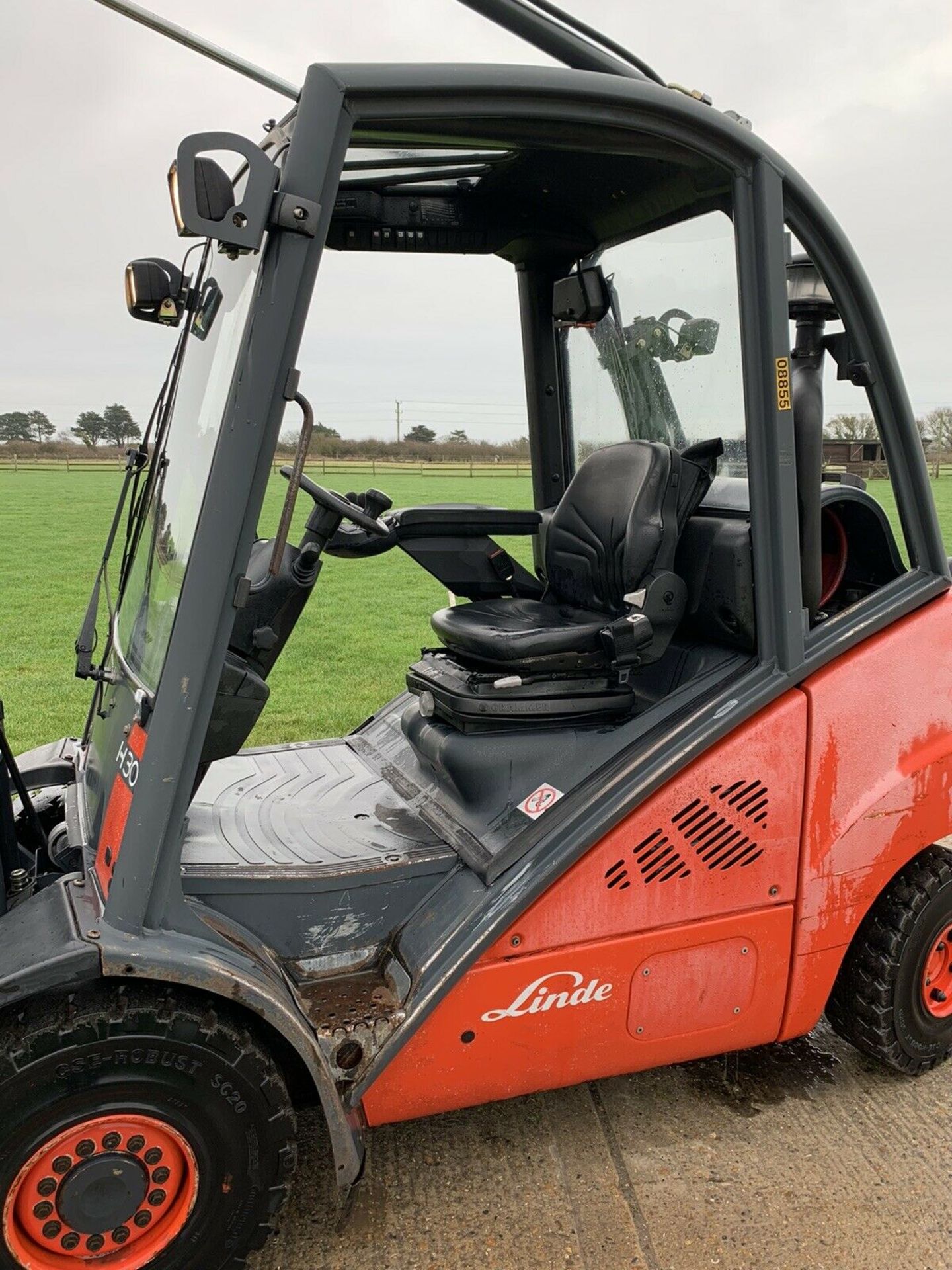 Linde H30 Gas Forklift 6.4 Triple Mast - Image 6 of 6