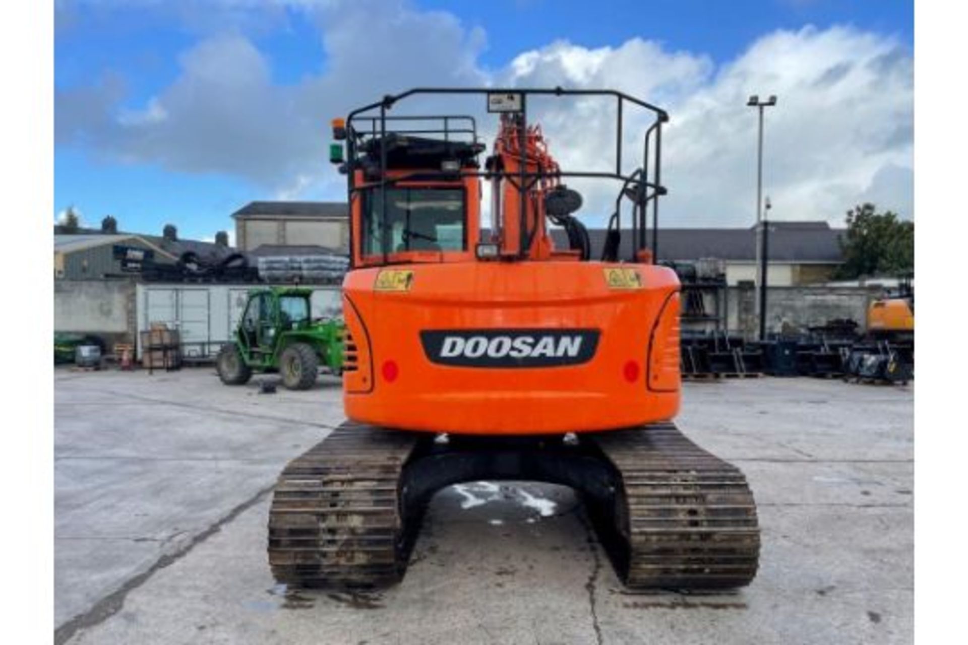 Doosan DX140LCR-3 - Image 3 of 9