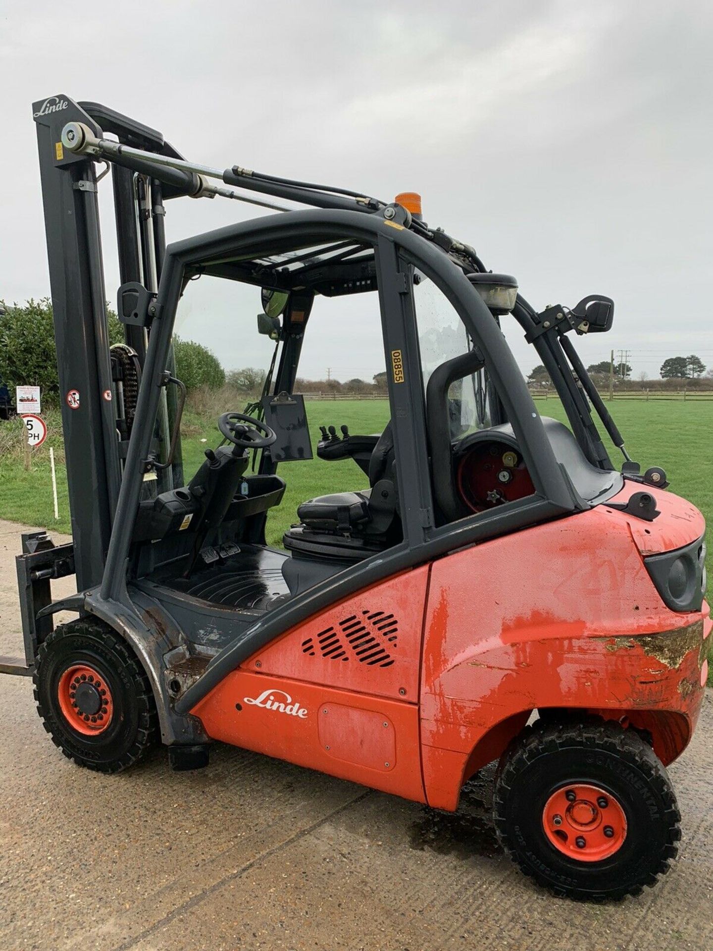 Linde H30 Gas Forklift 6.4 Triple Mast - Image 4 of 6