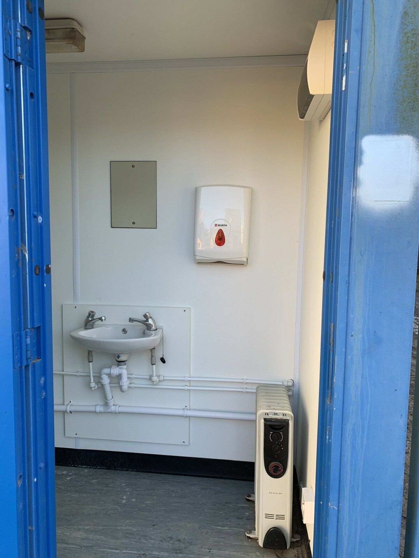 Portable Toilet Block Site Loo Container - Image 7 of 8