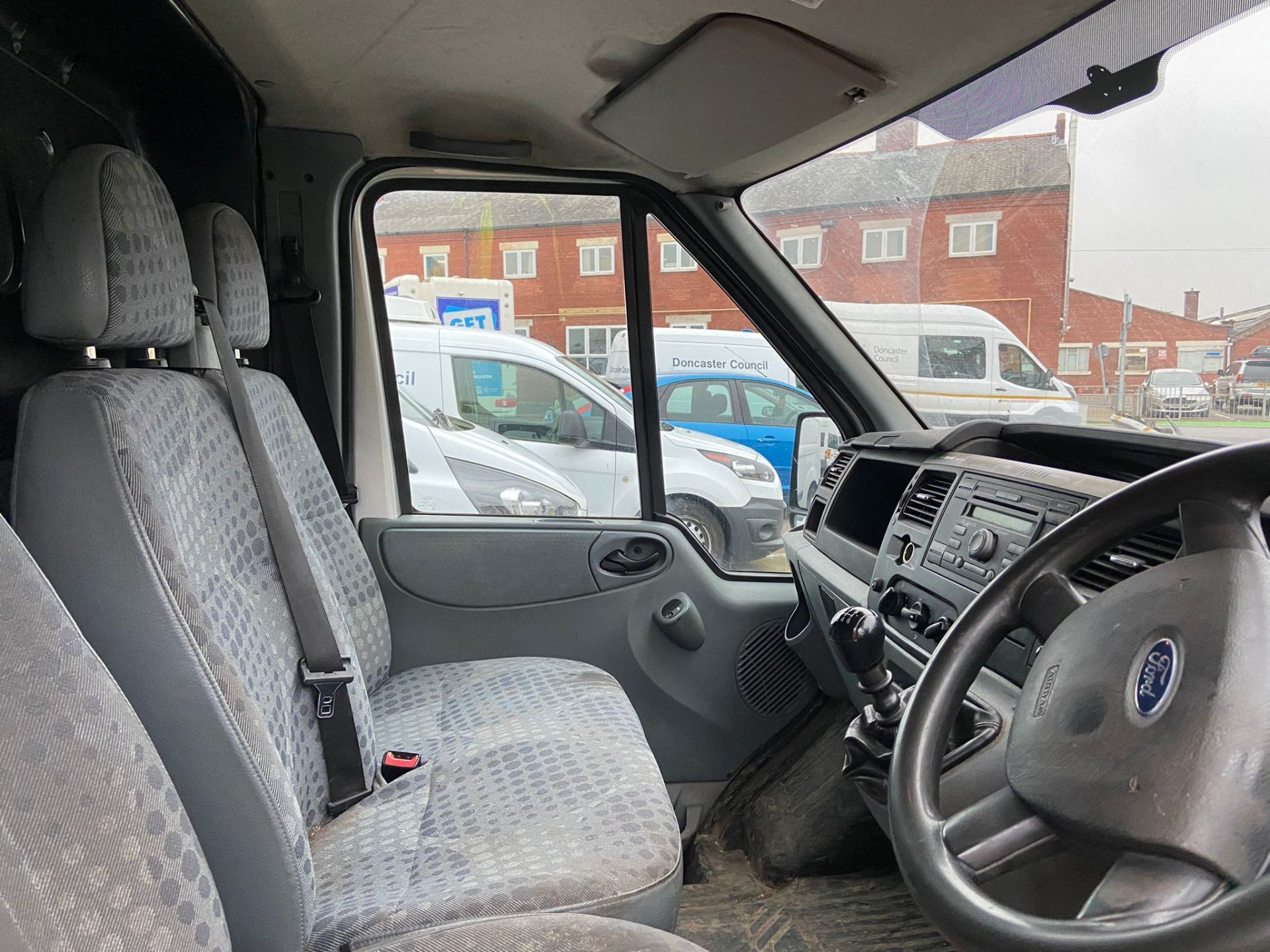 Ford transit 115 T350L RWD 2010 - Image 8 of 17