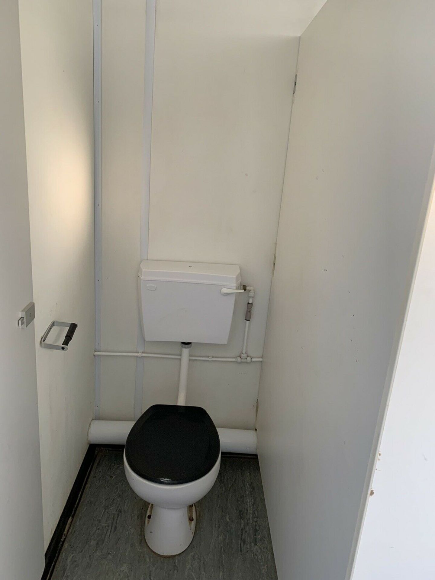 Portable Toilet Block Site Loo Container - Image 4 of 8