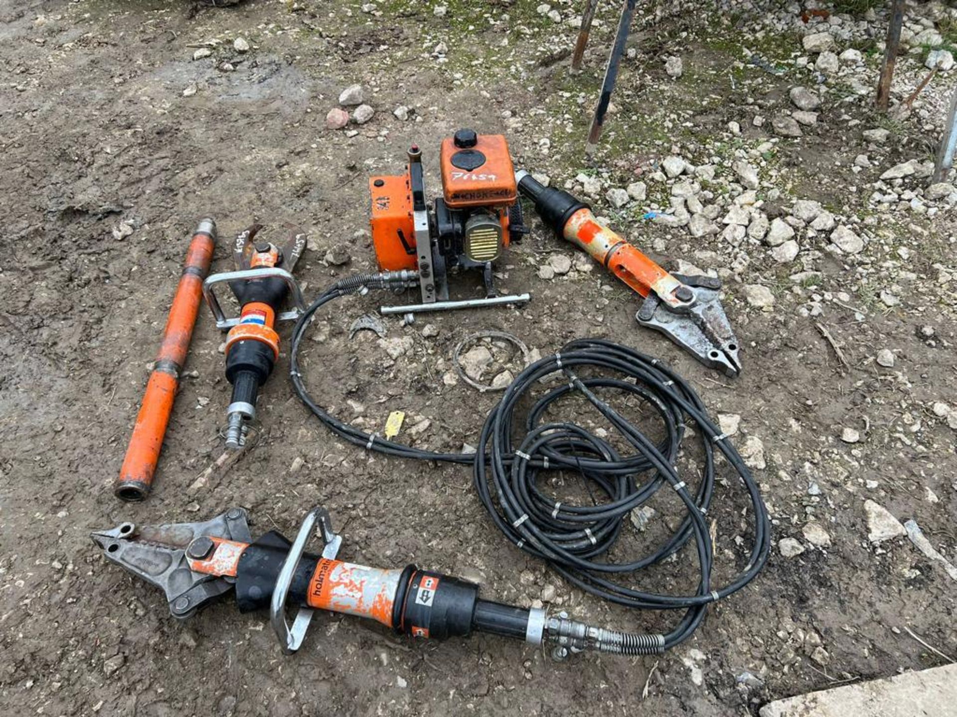 Holmatro 2035 PU Rescue Equipment Bundle With Hoses And Loads Of Attachments - Image 2 of 10