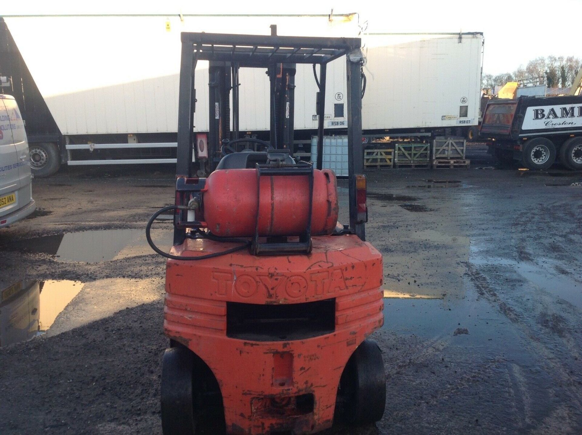 Toyota 2.0 ton gas forklift - Image 3 of 5