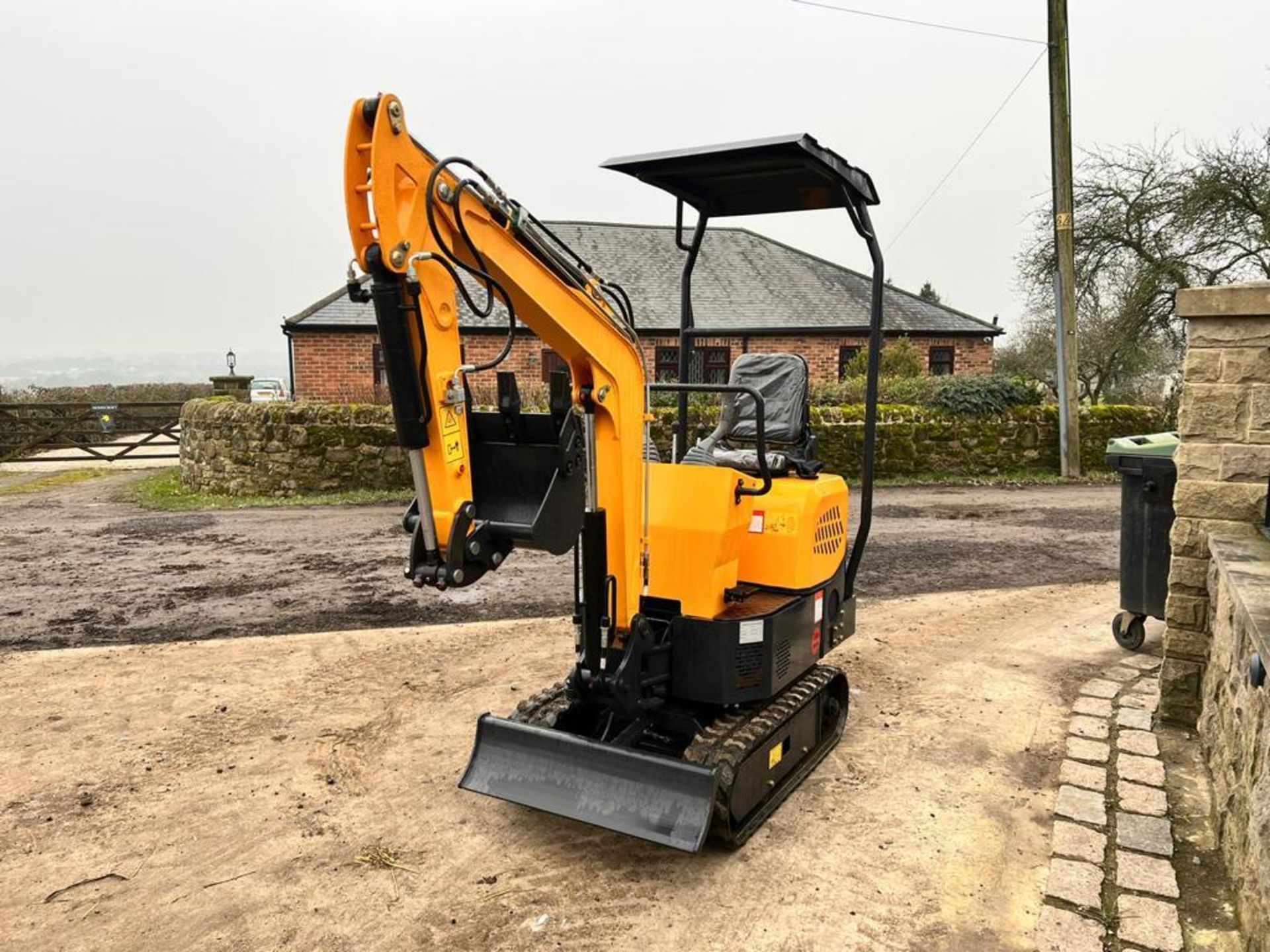 New And Unused Attack AT12 1 Ton Mini Digger With Swing Boom - Image 4 of 15