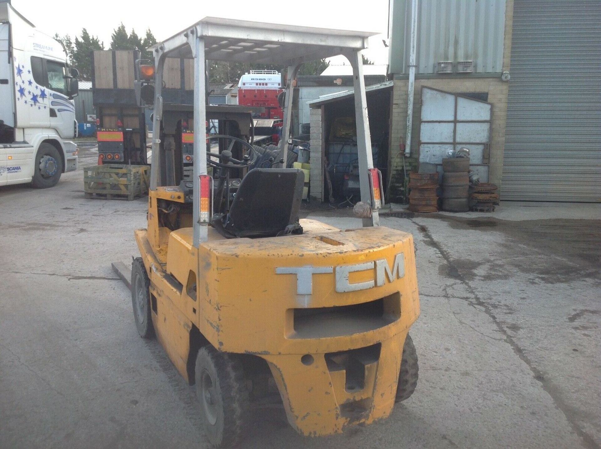 TCM 2.5 diesel forklift - Image 2 of 6