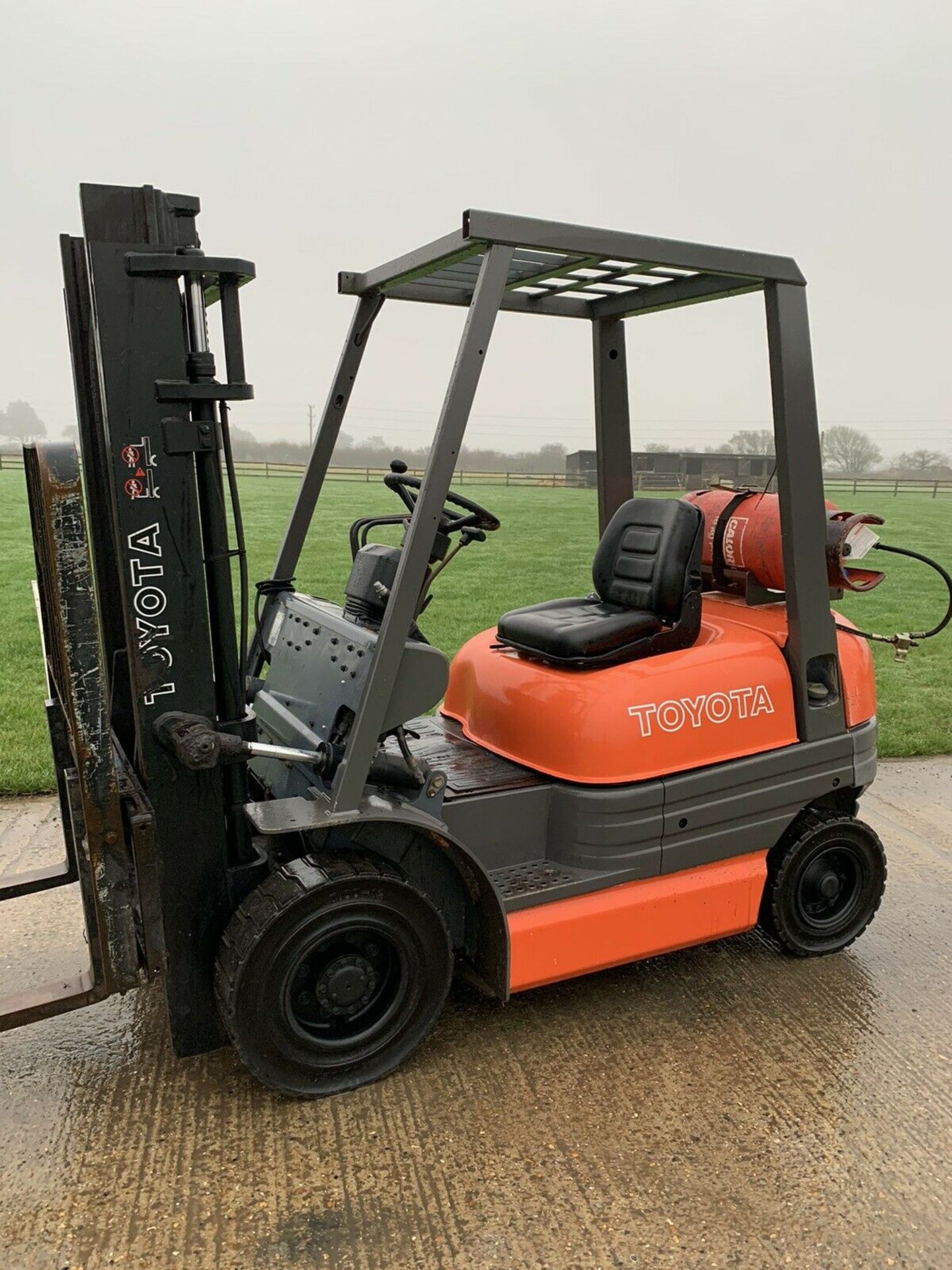 Nissan 1.5 Tonne Gas Forklift Truck - Image 5 of 6