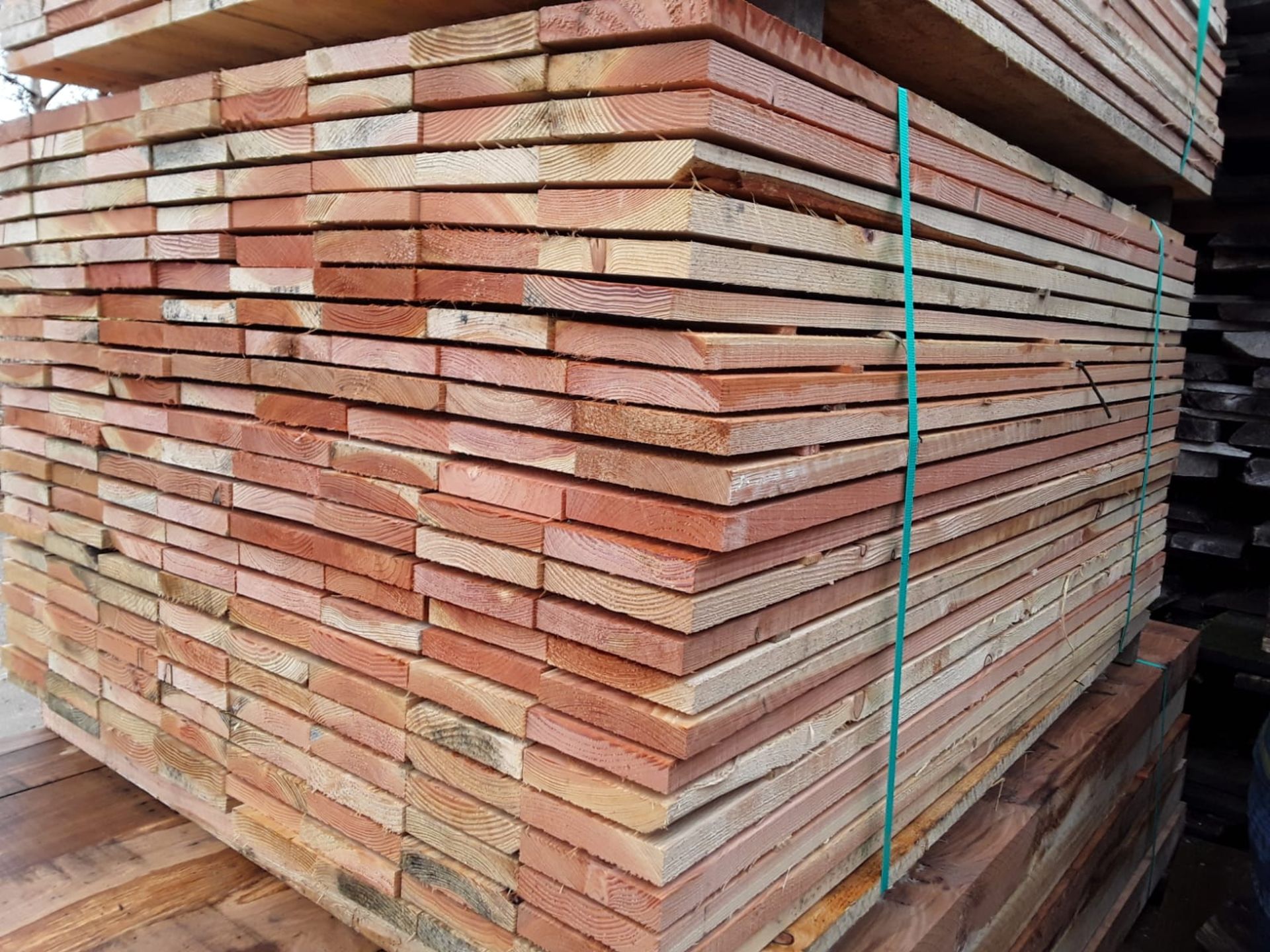 100x Softwood Unseasoned Sawn Mixed Larch / Douglas Fir Boards / Planks / Cladding - Image 3 of 12