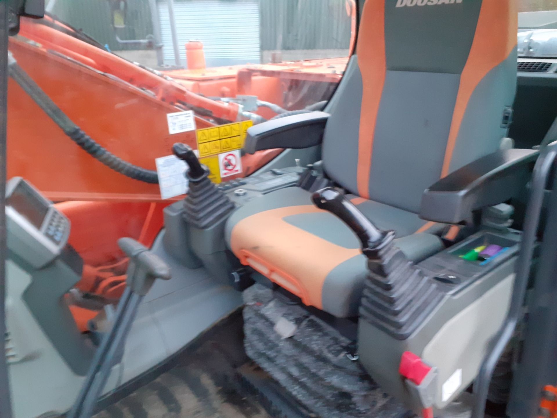 2011 Doosan DX 225LC - Image 4 of 5