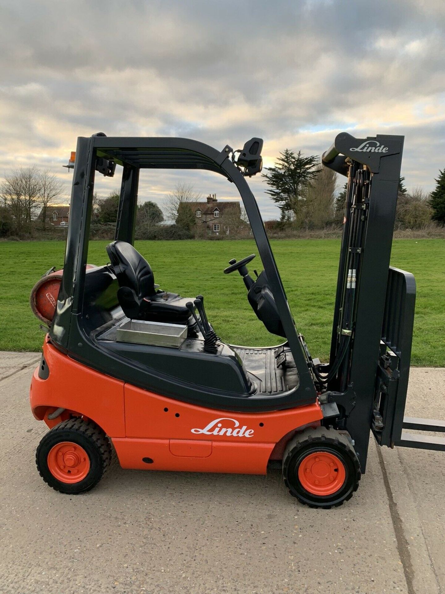 Linde H16 Gas Container Spec Forklift - Image 6 of 8