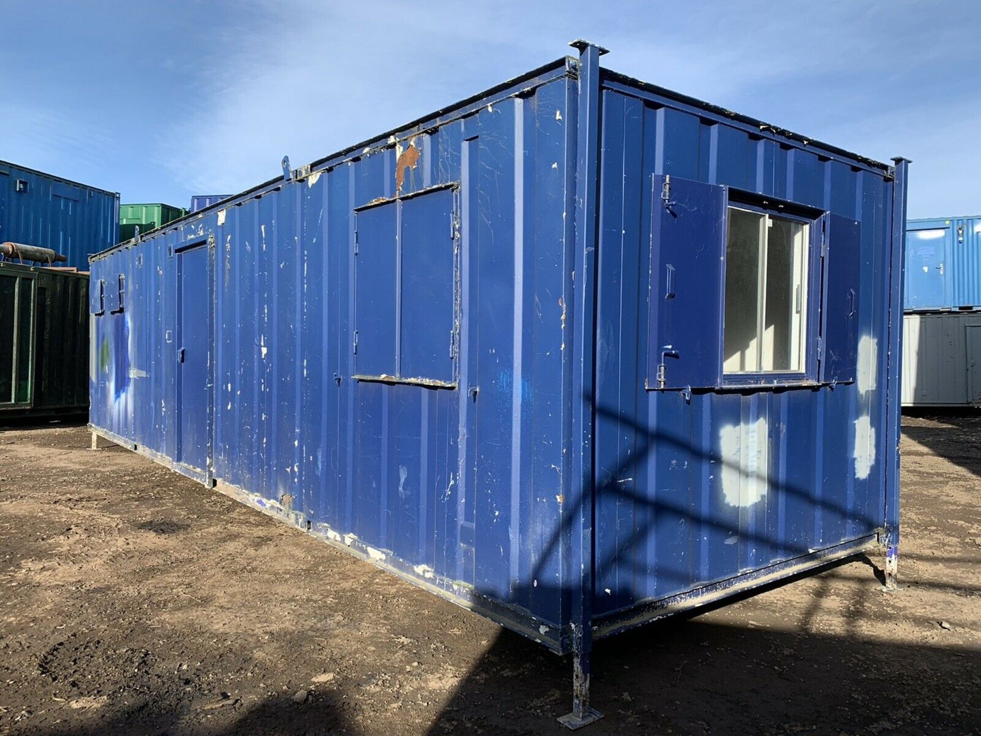 32ft Portable Office Site Cabin With Toilets Anti Vandal Steel Container - Image 2 of 11